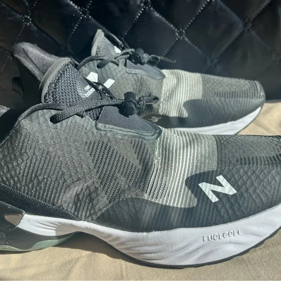 New Balance FuelCell Rebel v3 Black Grey Men’s Size 12 Running Shoes MRBLTLK1 - Picture 4 of 8